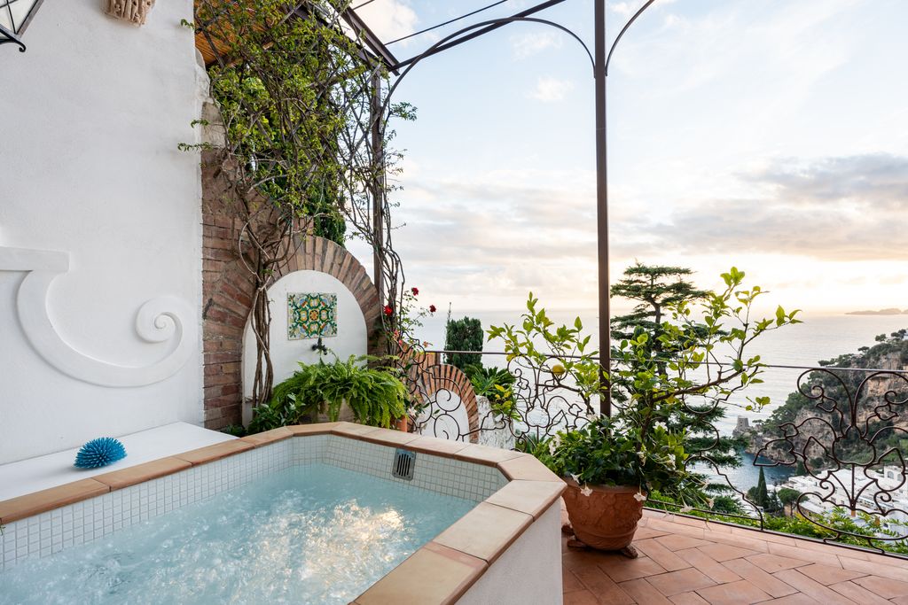 Sumptuous villa Positano